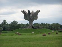 Monument pour les vicitimes du camp de concentration de Jasenovac en Croatie