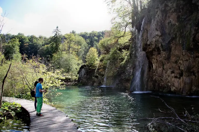 Plitvice : le guide complet du parc le plus magique de Croatie (2026)