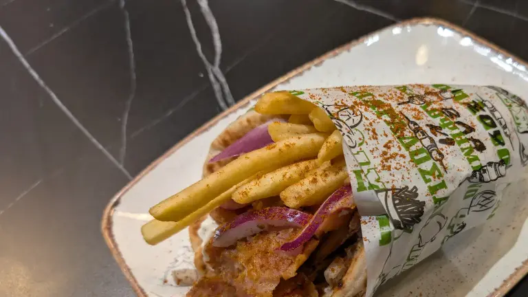 Gyros maison : la vraie recette grecque (marinade et secrets)
